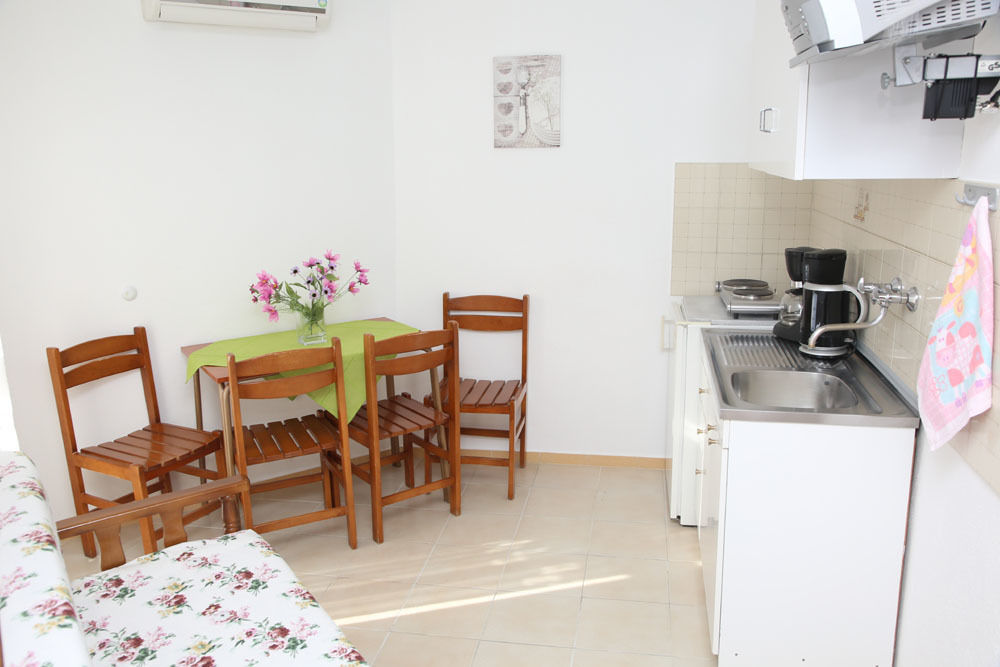 Hotel Apartment Kastoria Hanioti Eksteriør bilde